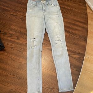 Levi’s 721 high rise distressed jeans